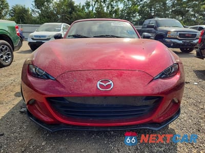 Piąte zdjęcie samochodu w środku: 2021 MAZDA MX-5 MIATA CLUB VIN:JM1NDAL74M0459837 - miniatura