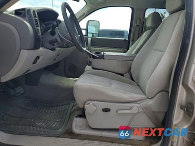 Zdjęcie 7 z 12 samochodu: 2008 GMC SIERRA C2500 HEAVY DUTY VIN:1GTHC23K68F158306 - miniatura
