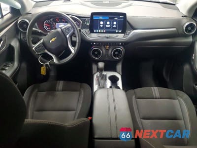 Zdjęcie 8 z 13 samochodu: 2025 CHEVROLET BLAZER 2LT VIN:3GNKBCR49SS236837 - miniatura