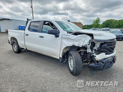 Czwarte zdjęcie samochodu z boku: 2023 CHEVROLET SILVERADO K1500 VIN:3GCPDAEK9PG107329 - miniatura