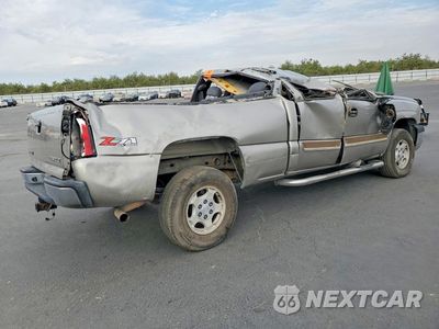 Trzecie zdjęcie samochodu z tyłu: 2003 CHEVROLET SILVERADO K1500 VIN:1GCEK19T23E157197 - miniatura