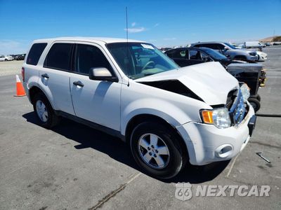 Czwarte zdjęcie samochodu z boku: 2011 FORD ESCAPE XLS VIN:1FMCU0C75BKB48769 - miniatura