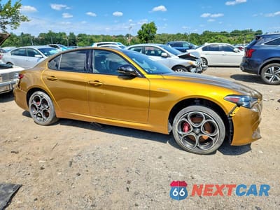 Czwarte zdjęcie samochodu z boku: 2022 ALFA ROMEO GIULIA SUPER VIN:ZARFANBN6N7653515 - miniatura