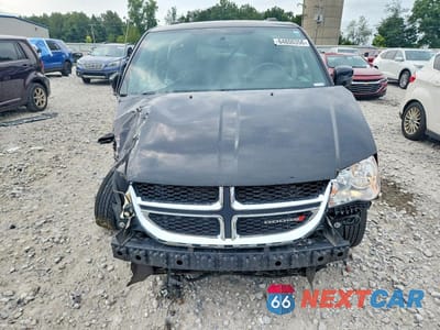 Piąte zdjęcie samochodu w środku: 2018 DODGE GRAND CARAVAN SXT VIN:2C4RDGCG5JR206600 - miniatura