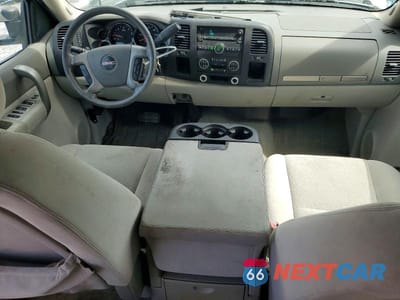 Zdjęcie 8 z 12 samochodu: 2008 GMC SIERRA C2500 HEAVY DUTY VIN:1GTHC23K68F158306 - miniatura
