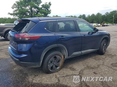 Trzecie zdjęcie samochodu z tyłu: 2026 NISSAN ROGUE SV VIN:5N1BT3BA3TC775916 - miniatura