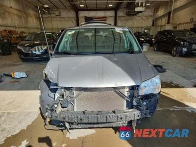Piąte zdjęcie samochodu w środku: 2019 DODGE GRAND CARAVAN SE VIN:2C4RDGBG5KR676290 - miniatura