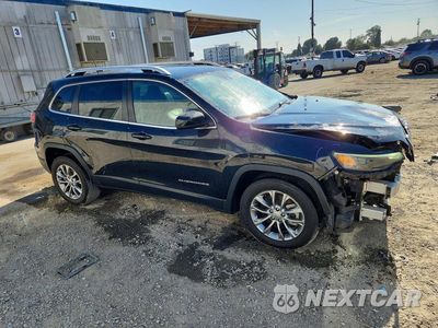 Czwarte zdjęcie samochodu z boku: 2021 JEEP CHEROKEE LATITUDE LUX VIN:1C4PJLMN7MD107077 - miniatura