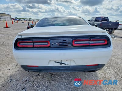 Zdjęcie 6 z 12 samochodu: 2016 DODGE CHALLENGER R/T VIN:2C3CDZBT9GH112514 - miniatura