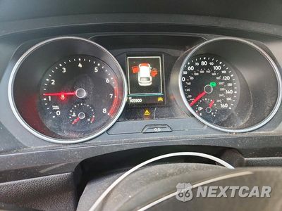 Zdjęcie 9 z 12 samochodu: 2018 VOLKSWAGEN TIGUAN SE VIN:3VV3B7AX5JM014293 - miniatura