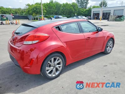 Trzecie zdjęcie samochodu z tyłu: 2016 HYUNDAI VELOSTER BASE VIN:KMHTC6AD9GU275728 - miniatura