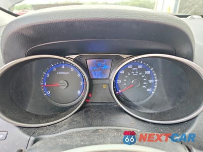 Zdjęcie 9 z 13 samochodu: 2013 HYUNDAI TUCSON GLS VIN:KM8JU3AC7DU715161 - miniatura