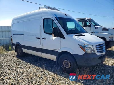 Czwarte zdjęcie samochodu z boku: 2015 FREIGHTLINER SPRINTER 2500 REFRIGERATED DELIVERY VAN VIN:WDYPE7CC5F5974751 - miniatura
