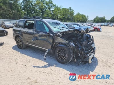 Czwarte zdjęcie samochodu z boku: 2023 KIA TELLURIDE SX X-LINE VIN:5XYP5DGC1PG392868 - miniatura