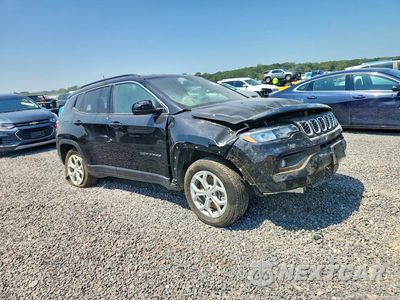 Czwarte zdjęcie samochodu z boku: 2024 JEEP COMPASS LATITUDE VIN:3C4NJDBN6RT119495 - miniatura