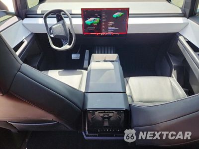 Zdjęcie 8 z 12 samochodu: 2024 TESLA CYBERTRUCK VIN:7G2CEHED5RA004112 - miniatura