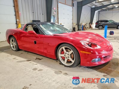 Czwarte zdjęcie samochodu z boku: 2005 CHEVROLET CORVETTE VIN:1G1YY24U755102015 - miniatura