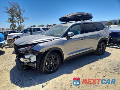 2026 TOYOTA GRAND HIGHLANDER HYBRID LIMITED 5TDACAB58TS081437 - główne zdjęcie licytacji z USA - miniatura