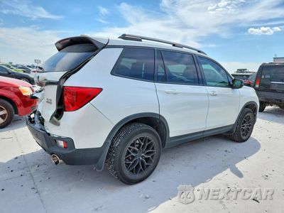 Trzecie zdjęcie samochodu z tyłu: 2022 HONDA PASSPORT ELITE VIN:5FNYF8H05NB018362 - miniatura