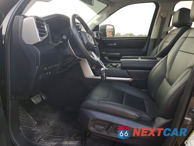 Zdjęcie 7 z 13 samochodu: 2024 TOYOTA TUNDRA SR5 VIN:5TFLA5DB9RX218719 - miniatura