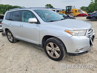 Czwarte zdjęcie samochodu z boku: 2013 TOYOTA HIGHLANDER LIMITED VIN:5TDDK3EH3DS237953 - miniatura