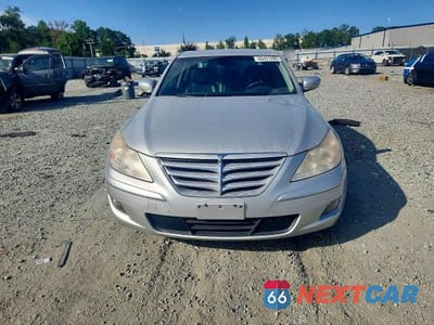 Piąte zdjęcie samochodu w środku: 2011 HYUNDAI GENESIS 4.6L VIN:KMHGC4DF8BU132961 - miniatura