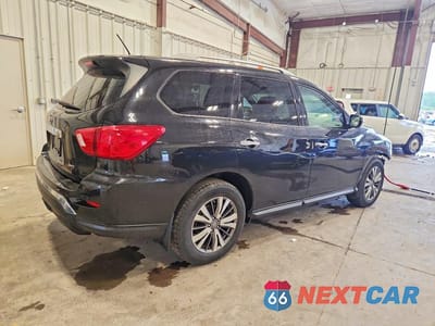 Trzecie zdjęcie samochodu z tyłu: 2018 NISSAN PATHFINDER S VIN:5N1DR2MM5JC656738 - miniatura
