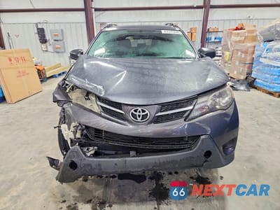Piąte zdjęcie samochodu w środku: 2015 TOYOTA RAV4 LE VIN:JTMZFREV2FD071409 - miniatura