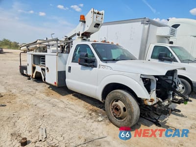 Czwarte zdjęcie samochodu z boku: 2011 FORD F350 SUPER DUTY BUCKET TRUCK VIN:1FDRF3G61BEA42227 - miniatura