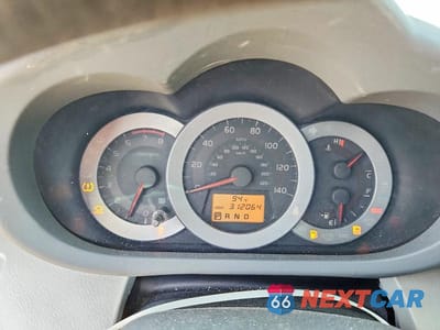 Zdjęcie 9 z 13 samochodu: 2011 TOYOTA RAV4 BASE VIN:2T3ZF4DV6BW085945 - miniatura