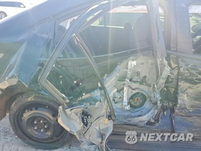 Zdjęcie 10 z 12 samochodu: 2022 TOYOTA COROLLA LE VIN:JTDEPMAE8NJ228266 - miniatura