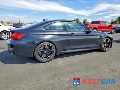 Trzecie zdjęcie samochodu z tyłu: 2016 BMW M4 VIN:WBS3R9C5XGK337958 - miniatura