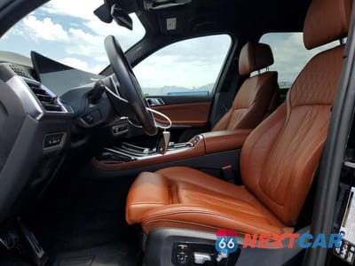 Zdjęcie 7 z 13 samochodu: 2025 BMW X7 XDRIVE40I VIN:5UX23EM05S9W26471 - miniatura