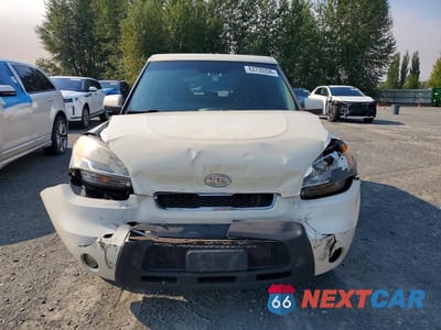 Piąte zdjęcie samochodu w środku: 2010 KIA SOUL + VIN:KNDJT2A21A7030897 - miniatura