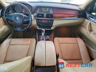 Zdjęcie 8 z 13 samochodu: 2013 BMW X5 XDRIVE35I VIN:5UXZV4C50D0B07371 - miniatura