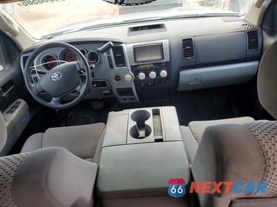 Zdjęcie 8 z 12 samochodu: 2007 TOYOTA TUNDRA SR5 VIN:5TFBT54107X003949 - miniatura