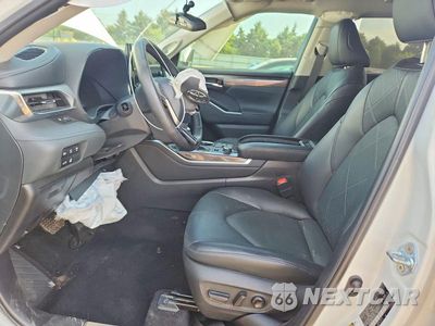 Zdjęcie 7 z 13 samochodu: 2024 TOYOTA HIGHLANDER PLATINUM VIN:5TDKDRBH7RS542128 - miniatura