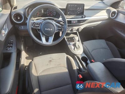 Zdjęcie 8 z 12 samochodu: 2024 KIA FORTE LXS VIN:3KPF24AD9RE716316 - miniatura