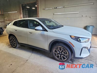 Czwarte zdjęcie samochodu z boku: 2026 BMW X2 XDRIVE28I VIN:WBX63GM05T5556724 - miniatura