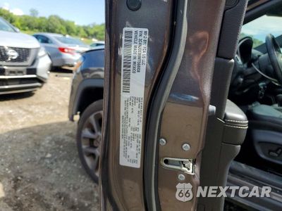Zdjęcie 14 z 14 samochodu: 2021 JEEP COMPASS 80TH EDITION VIN:3C4NJDEB9MT568938 - miniatura