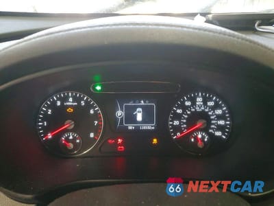 Zdjęcie 9 z 13 samochodu: 2016 KIA SORENTO LX VIN:5XYPGDA34GG020735 - miniatura