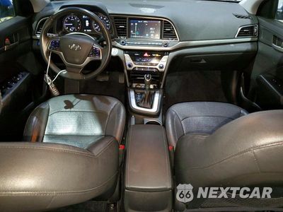 Zdjęcie 8 z 12 samochodu: 2017 HYUNDAI ELANTRA LIMITED VIN:KMHD84LF6HU284171 - miniatura