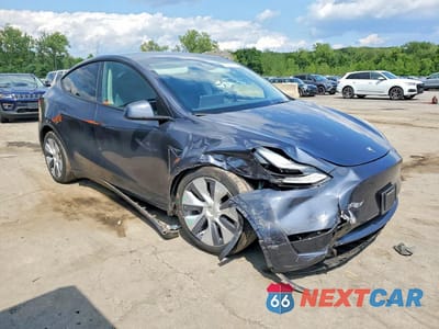 Czwarte zdjęcie samochodu z boku: 2024 TESLA MODEL Y VIN:7SAYGDEE8RA244598 - miniatura