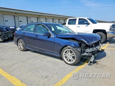 Czwarte zdjęcie samochodu z boku: 2014 MERCEDES-BENZ C 300 4MATIC VIN:WDDGF8AB7EA948396 - miniatura