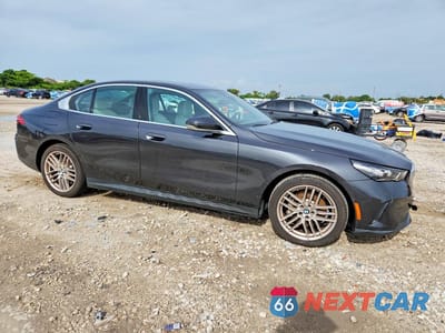 Czwarte zdjęcie samochodu z boku: 2024 BMW 530 I VIN:WBA43FJ04RCS78094 - miniatura