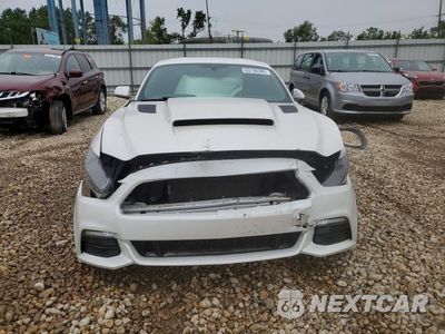 Piąte zdjęcie samochodu w środku: 2017 FORD MUSTANG VIN:1FA6P8AM5H5302426 - miniatura