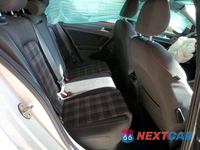 Zdjęcie 10 z 12 samochodu: 2018 VOLKSWAGEN GTI S/SE VIN:3VW447AU7JM293150 - miniatura