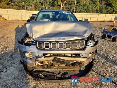 Piąte zdjęcie samochodu w środku: 2022 JEEP COMPASS LATITUDE VIN:3C4NJDBBXNT116955 - miniatura