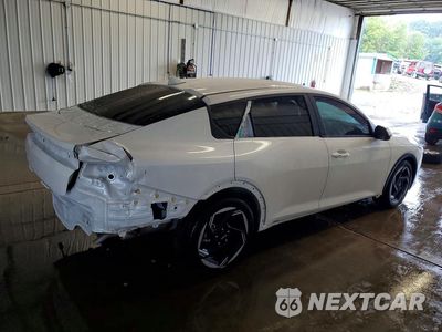 Trzecie zdjęcie samochodu z tyłu: 2026 KIA K4 EX VIN:3KPFU4DE2TE282066 - miniatura