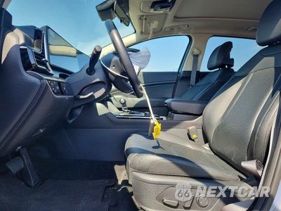 Zdjęcie 7 z 13 samochodu: 2025 KIA SPORTAGE EX VIN:5XYK3CDF9SG262693 - miniatura